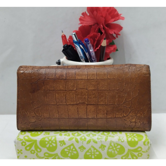 Miu Miu Brown Leather Crocodile Embossed Credit Card Bifold Wallet - Picture 2 of 16